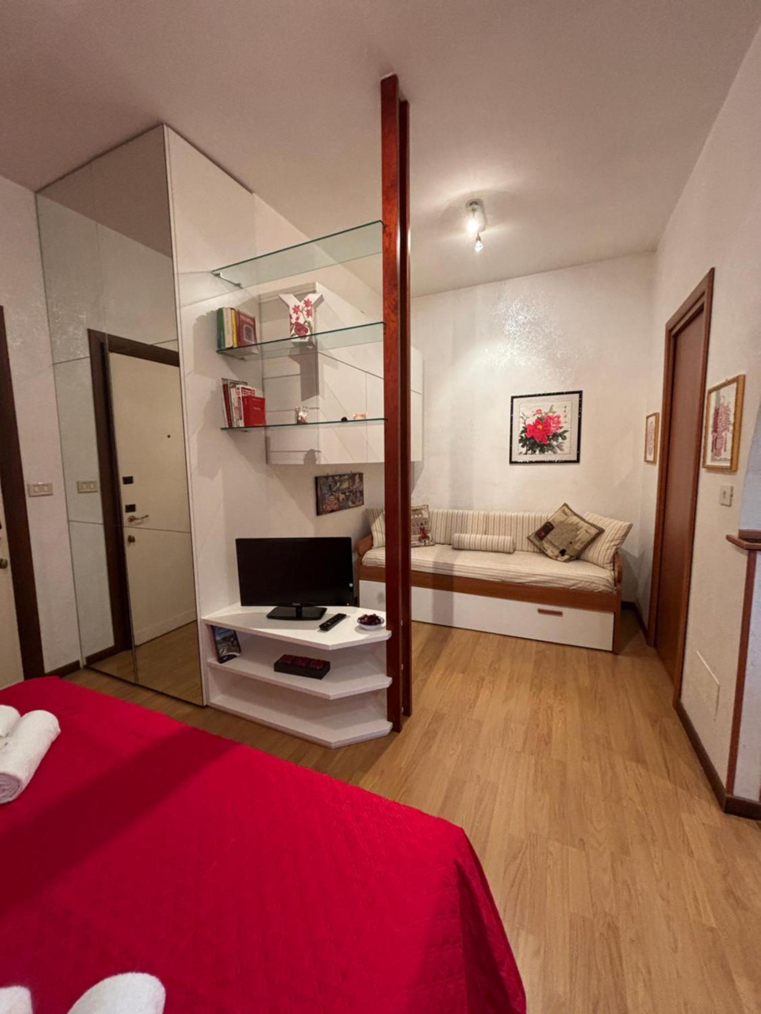Casa Amisi Apartment โรม ภายนอก รูปภาพ
